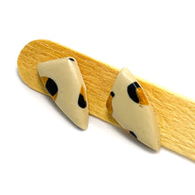 Load image into Gallery viewer, Ceramic Handmade Vase Earring - Leopard