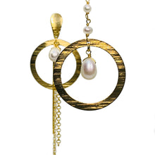 Load image into Gallery viewer, Lençois Gold Handmade Earring with Pearl