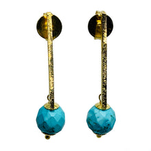 Load image into Gallery viewer, Olho Dágua Gold Handmade Earring with Stone