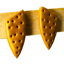 Load image into Gallery viewer, Plain Ceramic Handmade Vase Earring