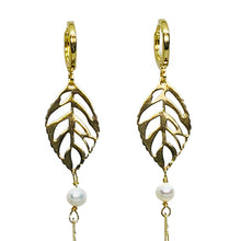 Load image into Gallery viewer, Amazonia Gold Handmade Earring with Pearl
