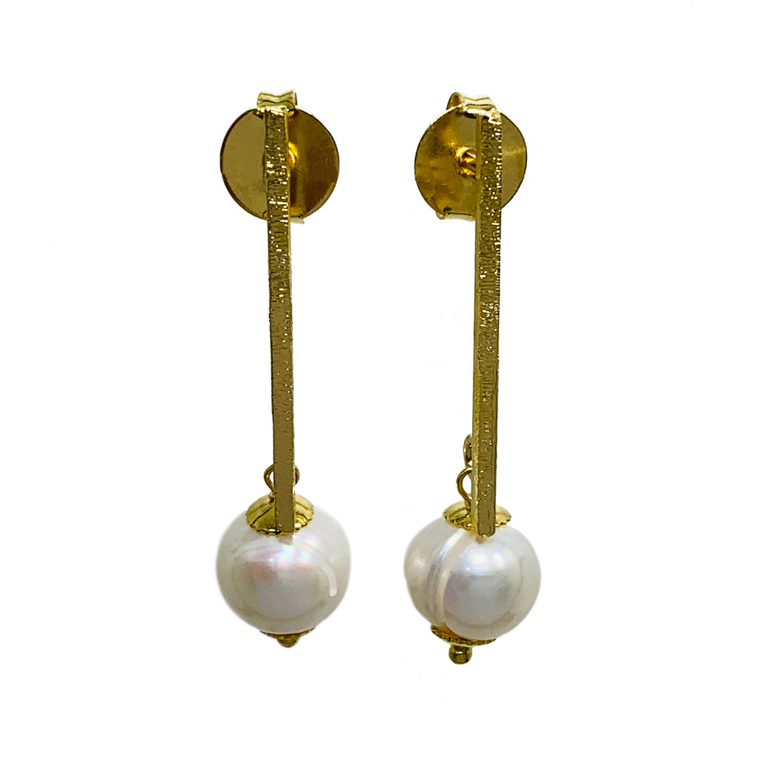 Olho Dágua Gold Handmade Earring with Pearl