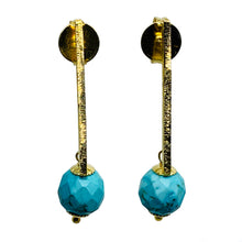 Load image into Gallery viewer, Olho Dágua Gold Handmade Earring with Stone
